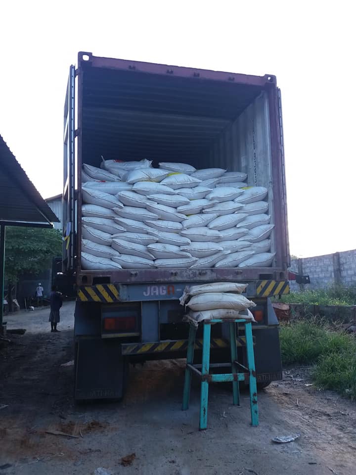 Selesai muat npk hibaflor ke Kalimantan Barat sebanyak 2 kontainer, semoga sampai tujuan tepat waktu